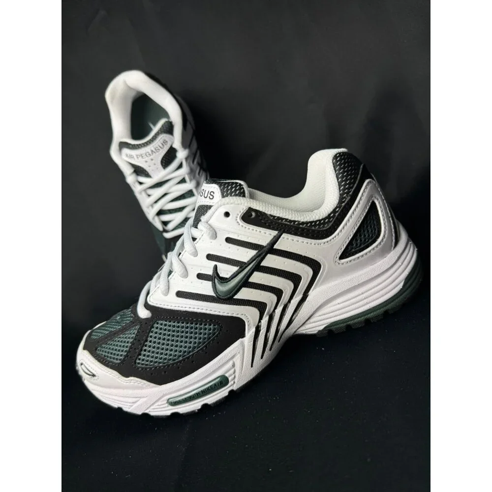 H105- SIZE 6 WOMENS NIKE AIR PEGASUS 2005 WHITE/VINTAGE GREEN-BLACK HQ5718 102 - Picture 3 of 10